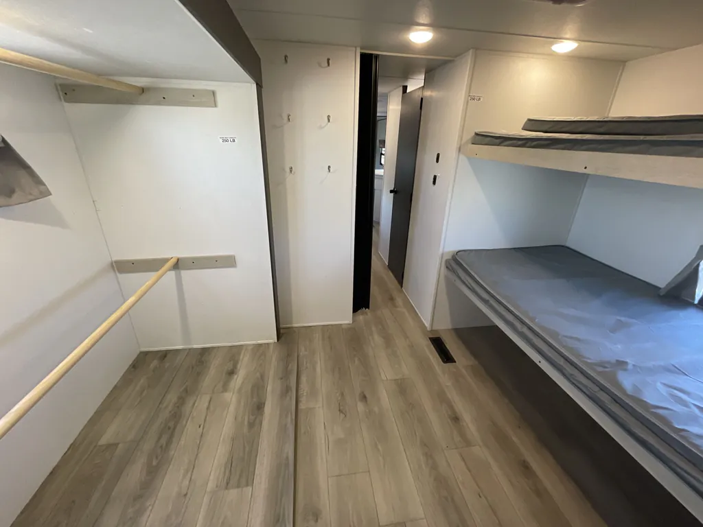 2025 Shasta Shasta I-5 532BEDS, Photos photo 19