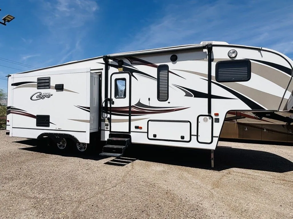 2014 Keystone Cougar Half-Ton 29RLI - Photo 2