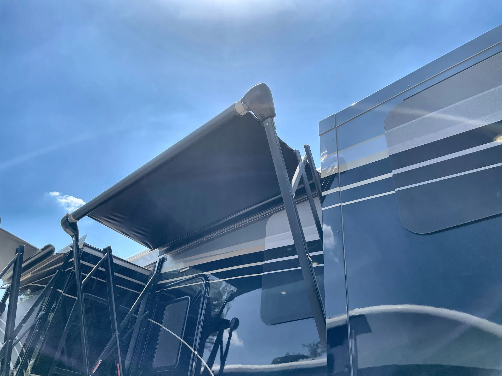 2021 DRV Mobile Suites 44 Nashville - Photo 4