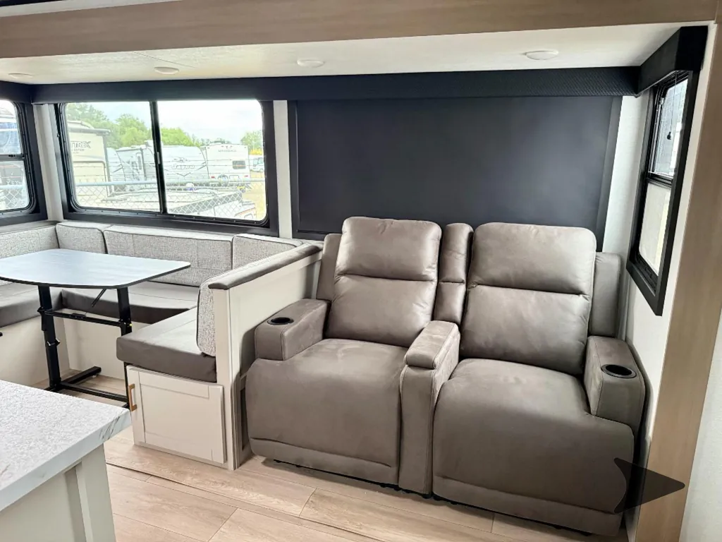 2027 Jayco Jay Feather 29BHB, Photos photo 12