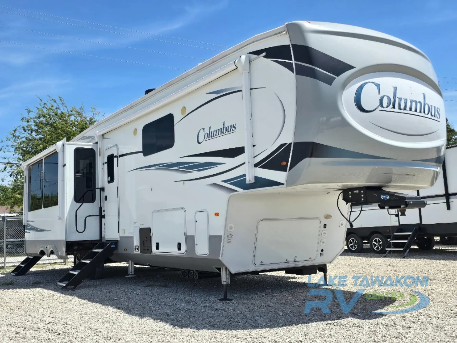 2023 Palomino Columbus 384RK - Photo 2