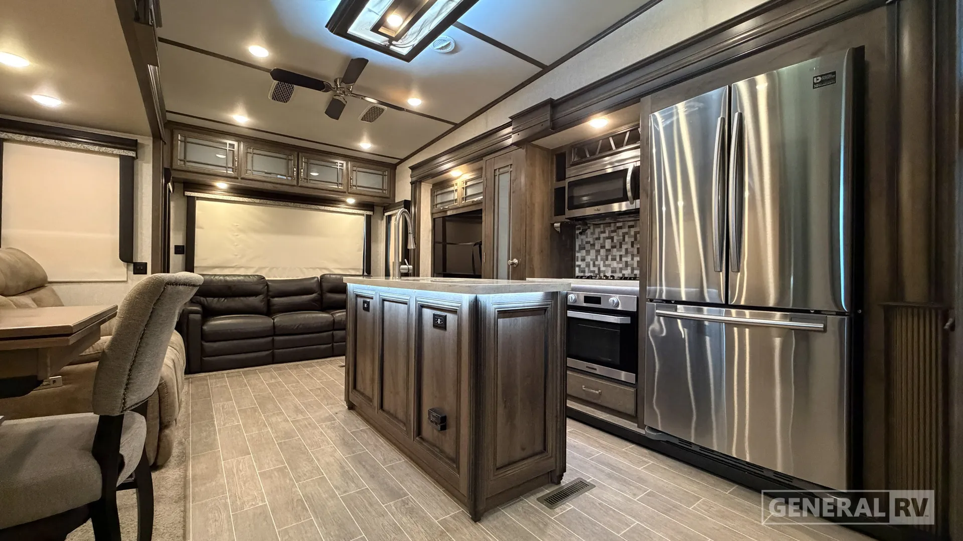 2020 Keystone Montana 3855BR - Photo 3