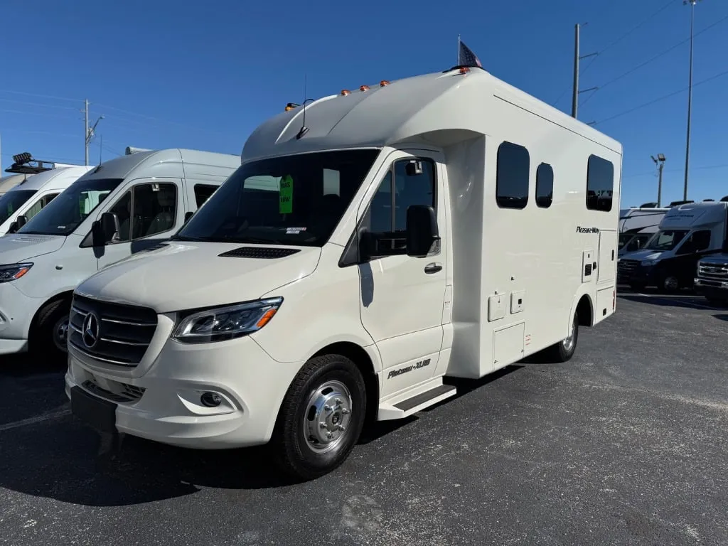 2026 Pleasure-Way Plateau XLRB - Photo 2