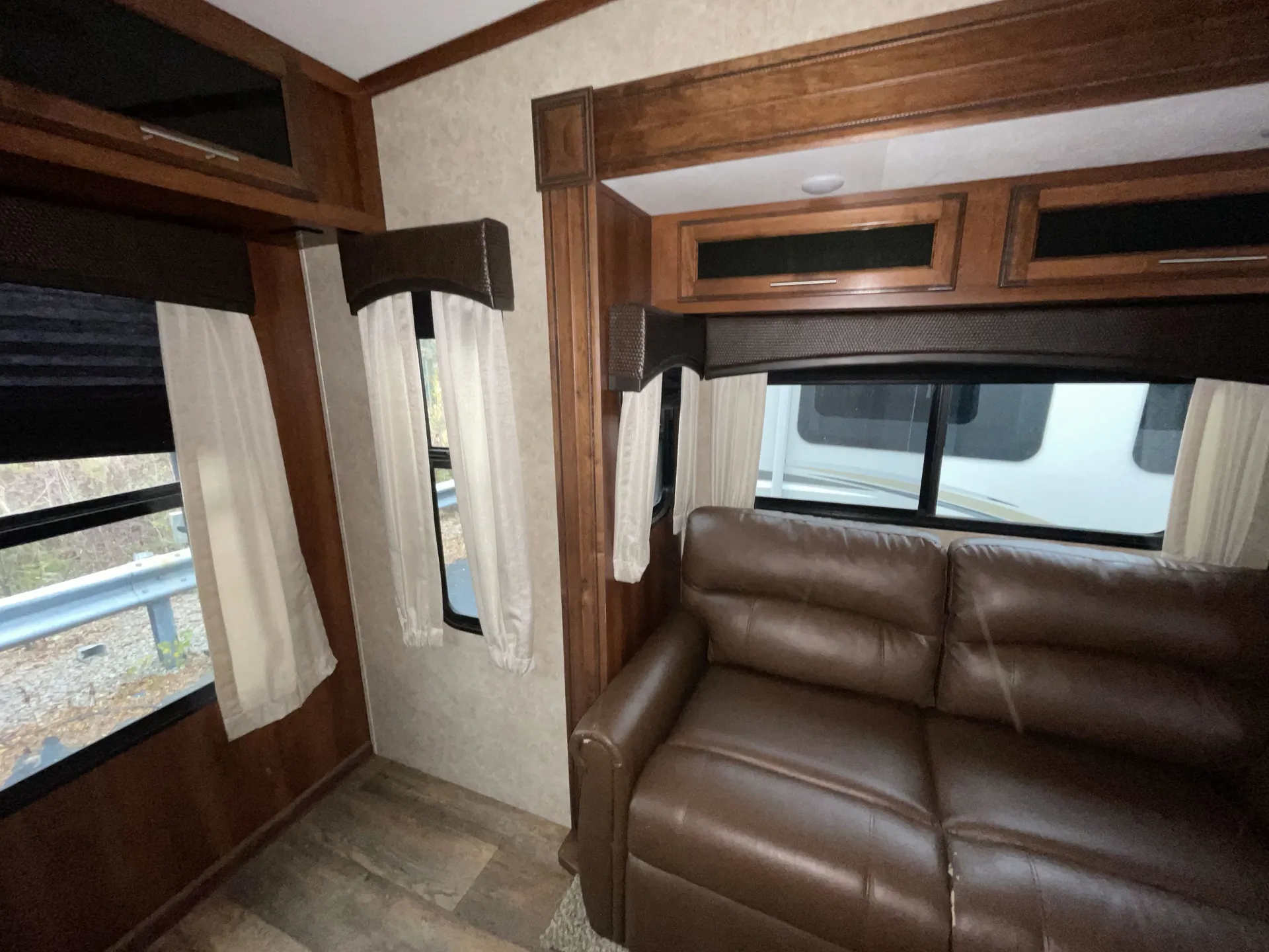 2018 Jayco Eagle Ht 275RLTS — living area main