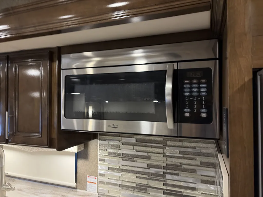 2020 Thor Motor Coach Challenger 35MQ, Photos photo 37