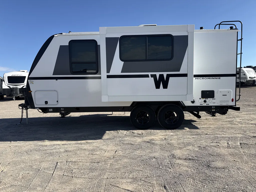 2027 Winnebago Micro Minnie 2108DS, Photos photo 6