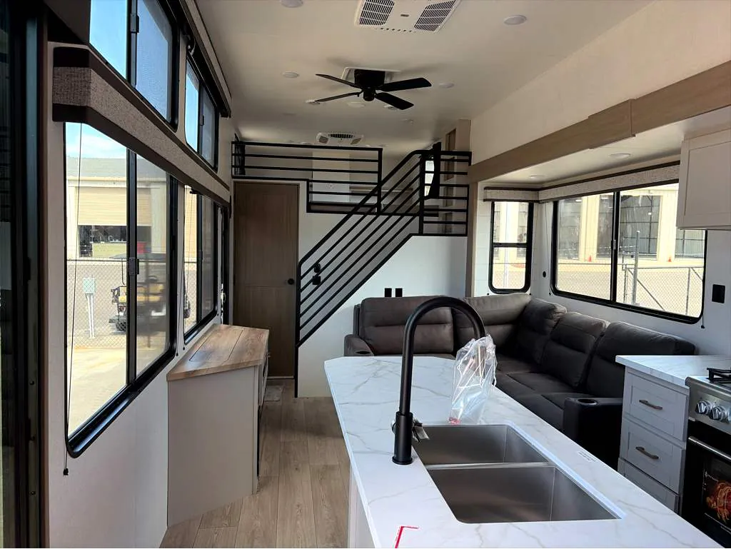 2027 Jayco Jay Flight Bungalow JayLoft, Photos photo 6