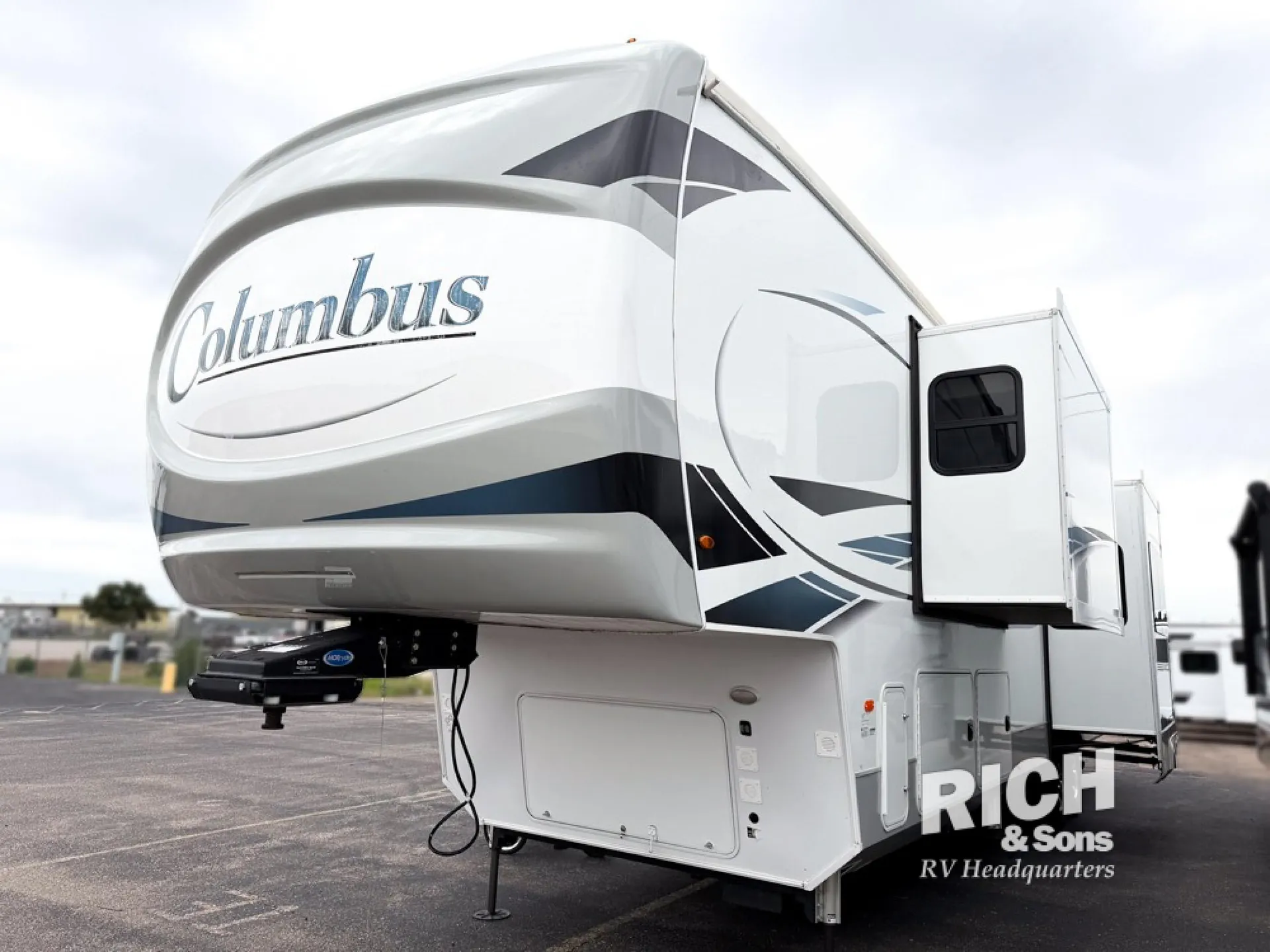 2023 Palomino Columbus 384RK - Photo 3