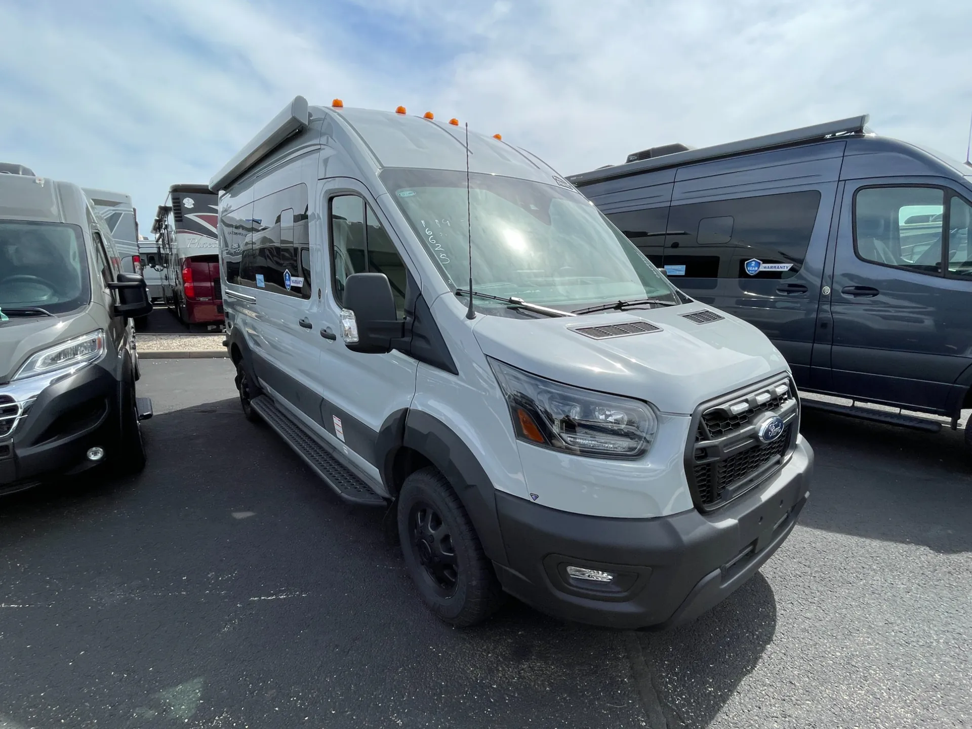 2026 Thor Motor Coach Eddie Bauer 19FA - Photo 2