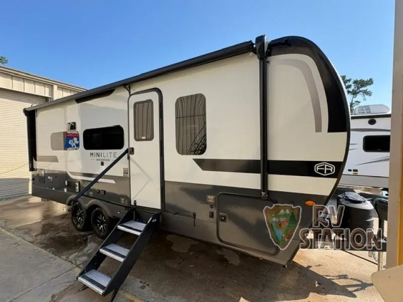 2027 Forest River Rockwood Mini Lite 2524FBT - Photo 2