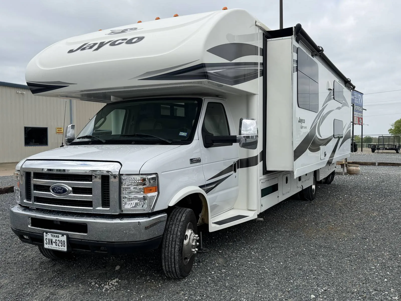 2019 Jayco Greyhawk 31F - Photo 3