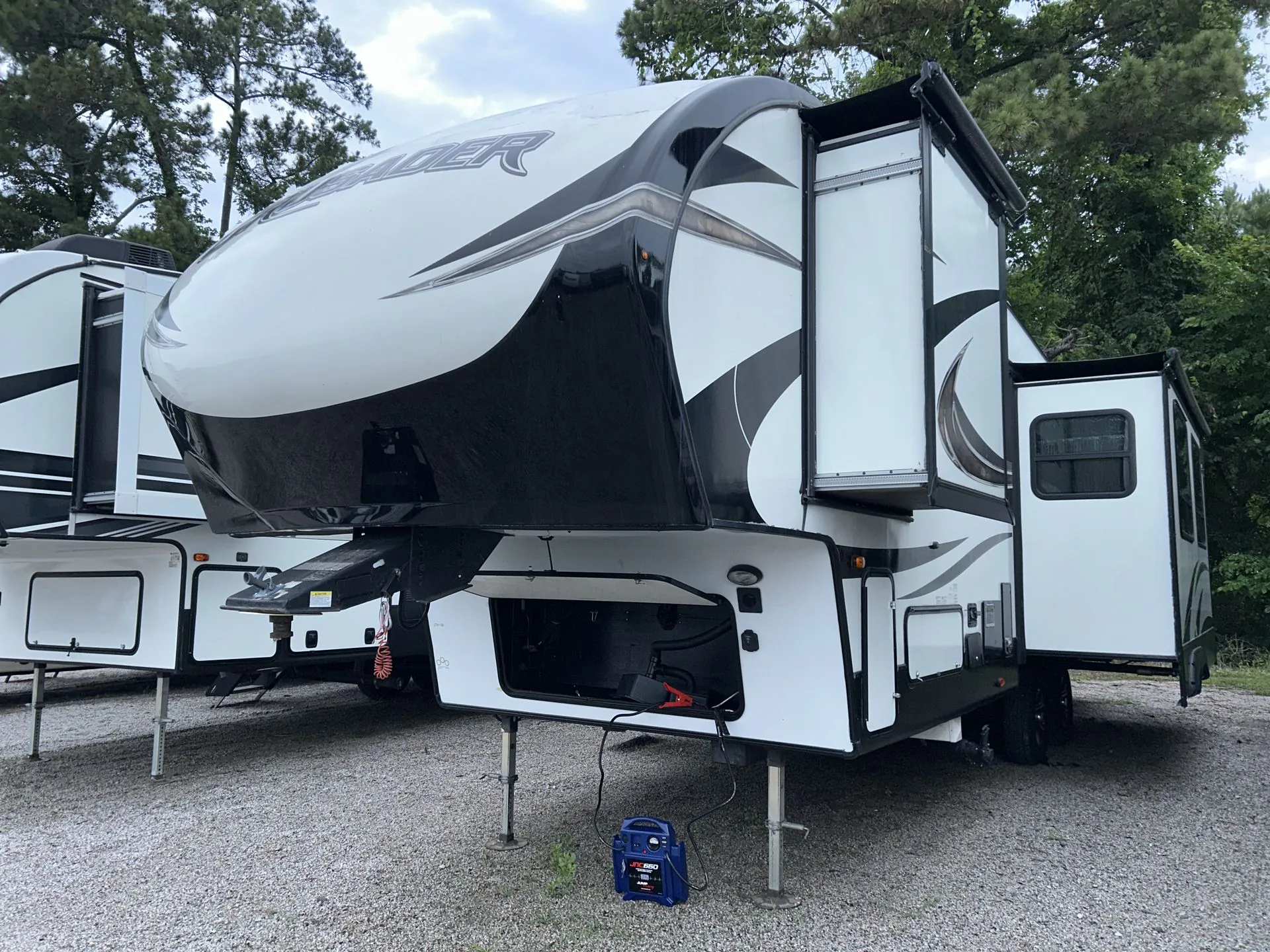 2019 Prime Time Crusader Lite 29RS - Photo 3