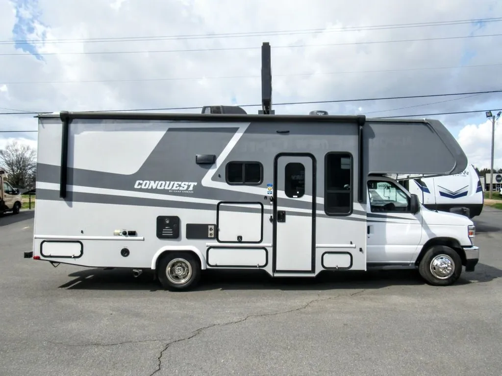 2025 Gulf Stream Conquest Class C 6250 - Photo 2