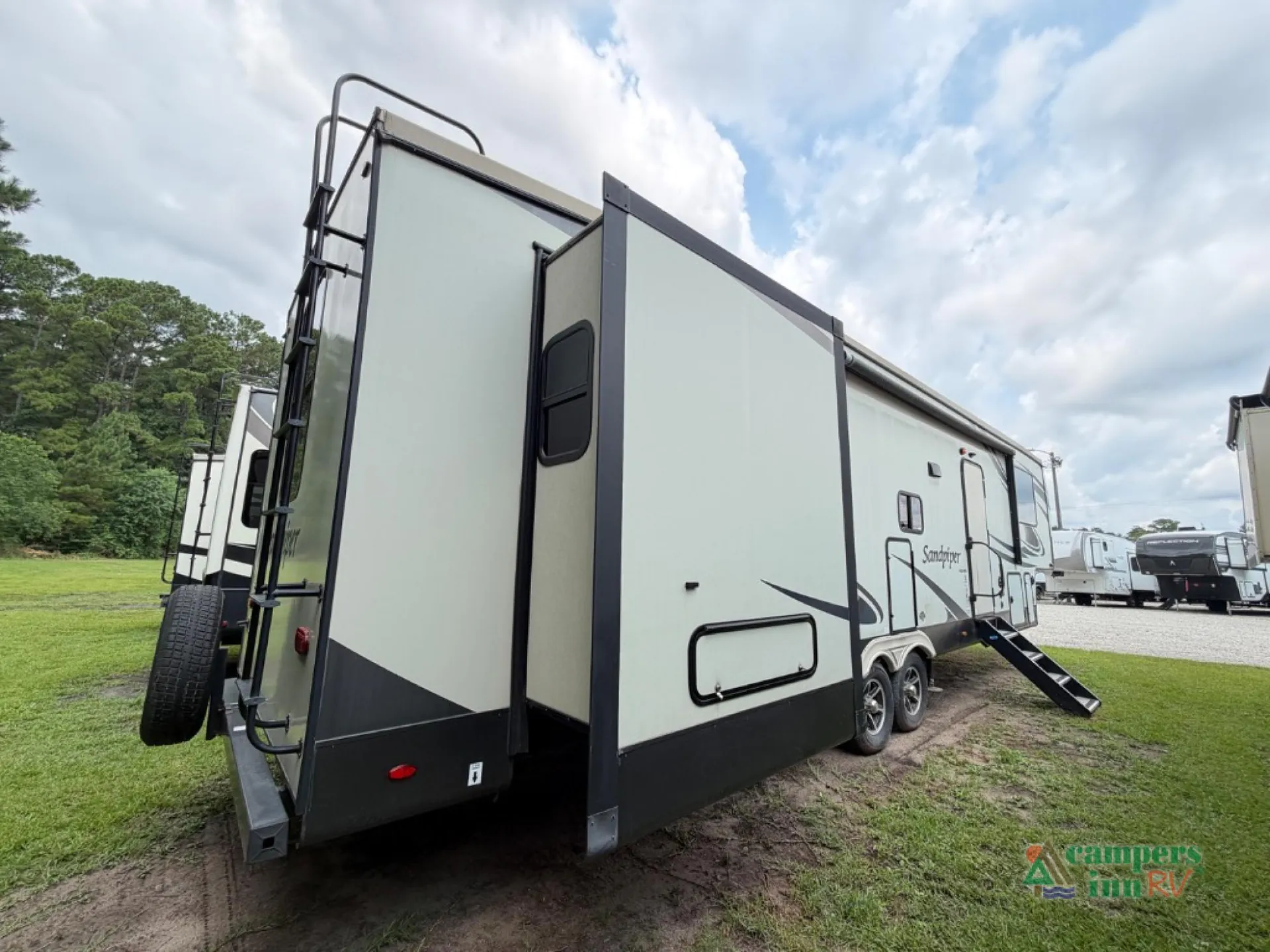 2020 Forest River Sandpiper C-Class 3550FL — Photo 7