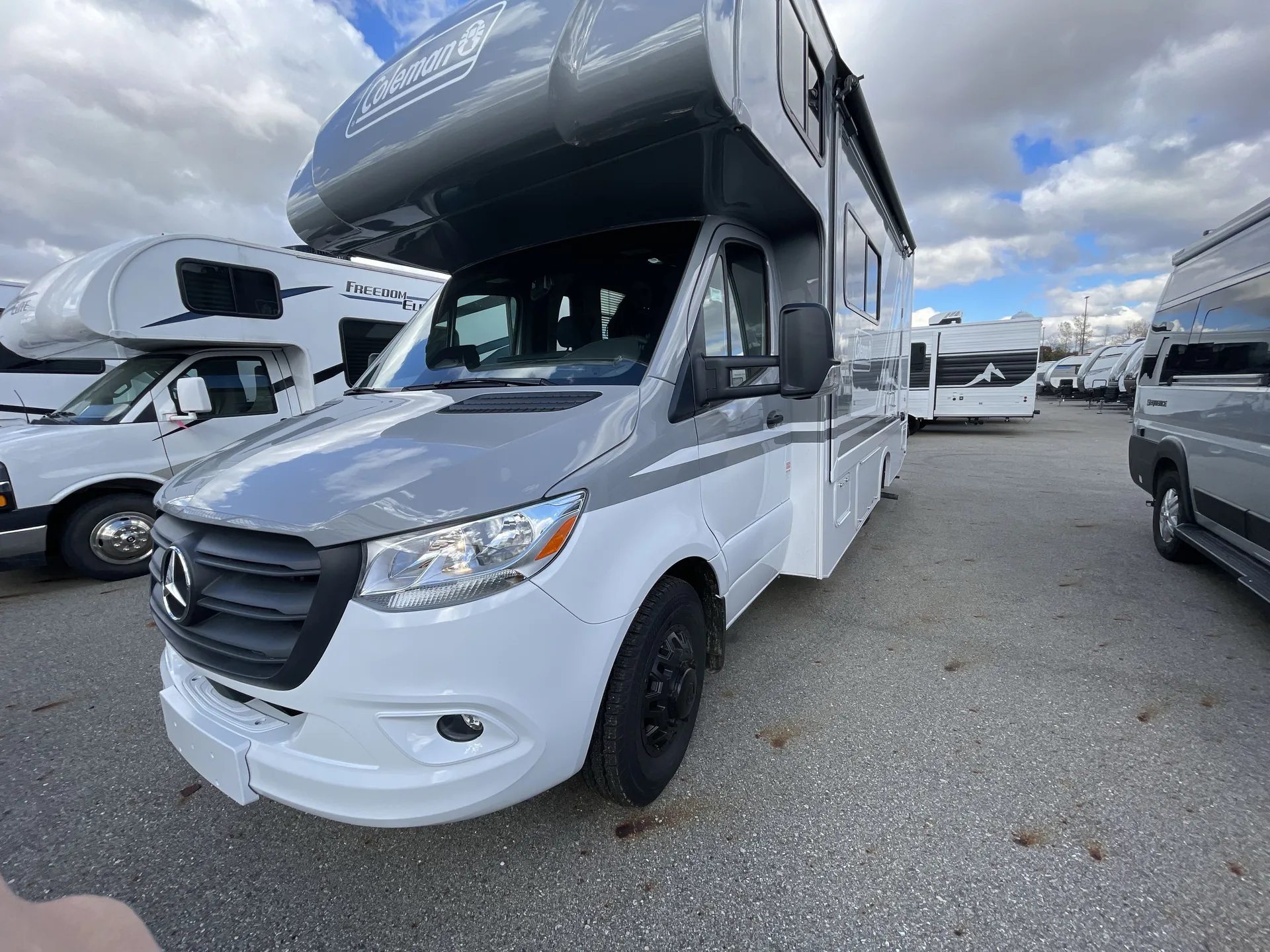 2026 Thor Motor Coach Coleman 24CL - Photo 2