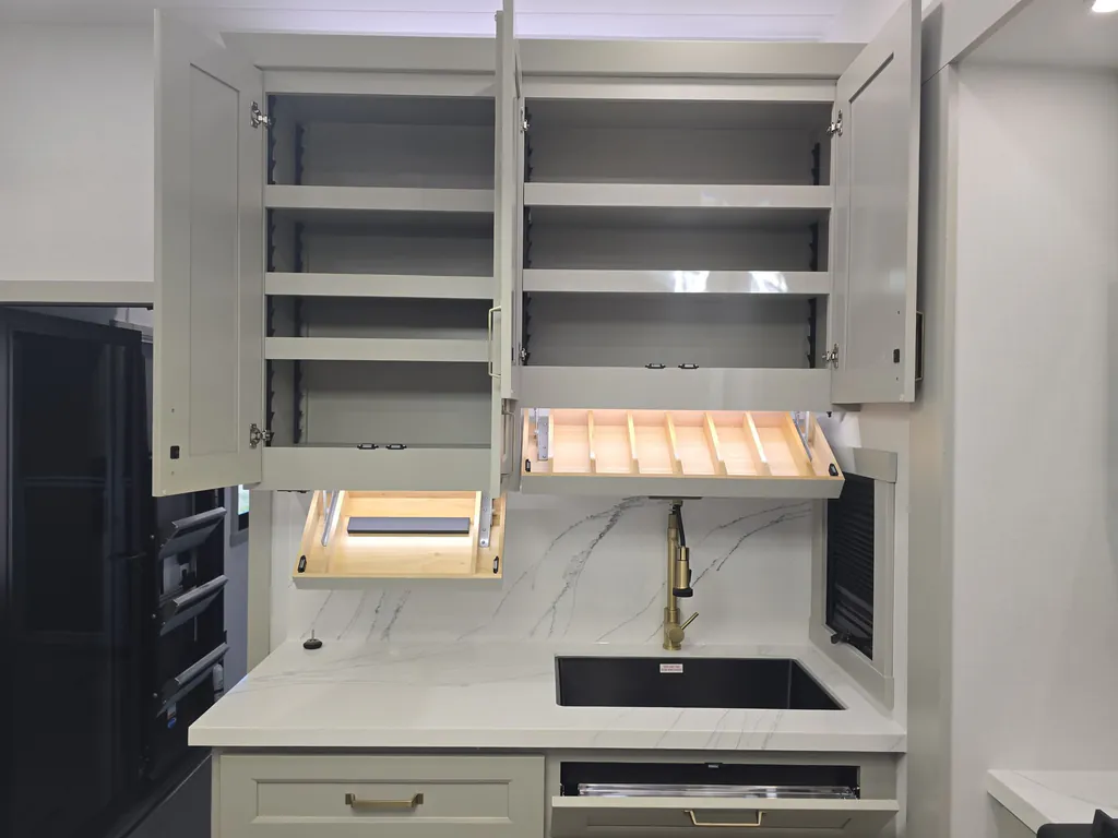 2026 Brinkley Model G 3520, Photos photo 21