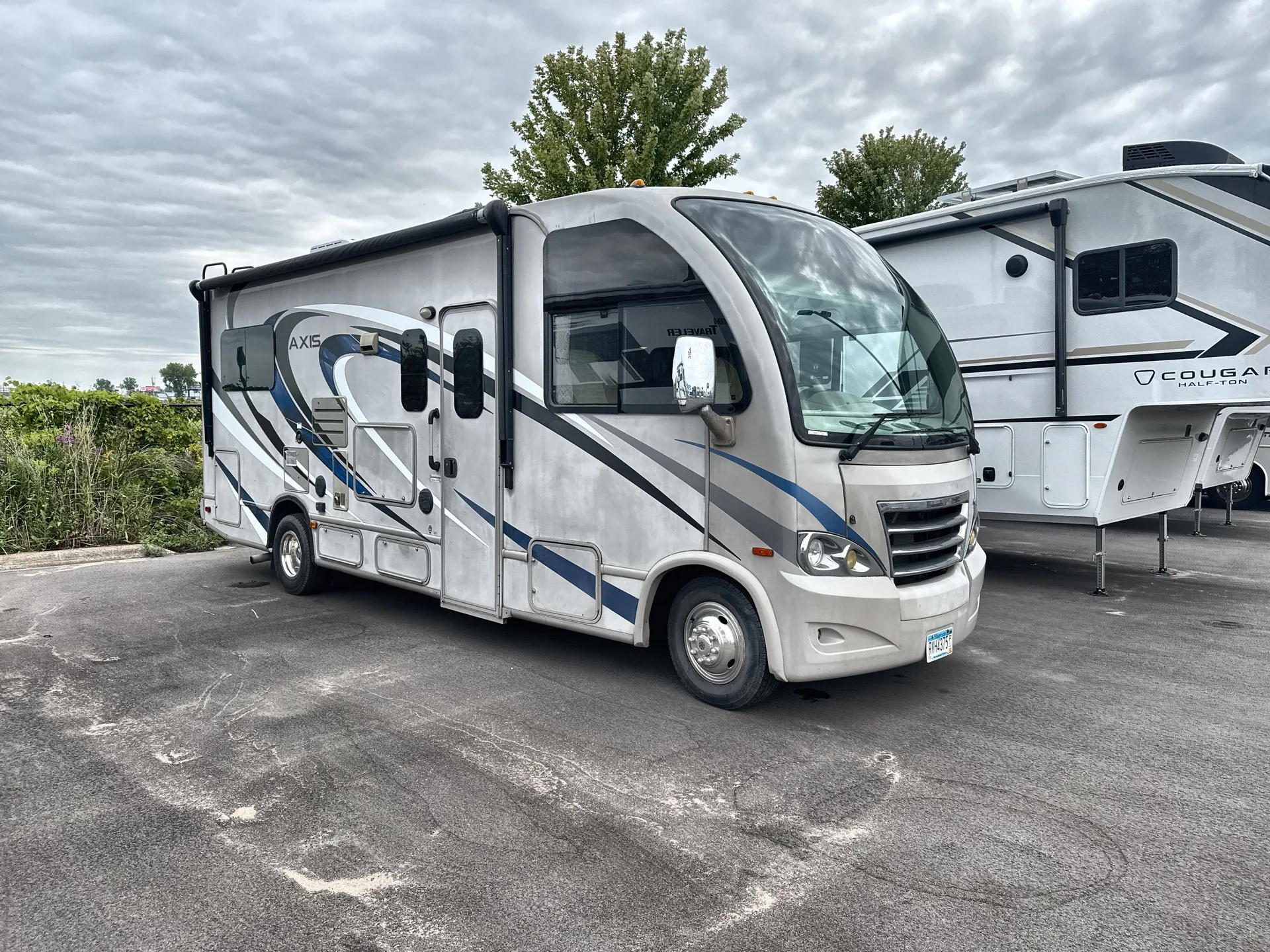 2016 Thor Motor Coach Axis 24.1 - Photo 2