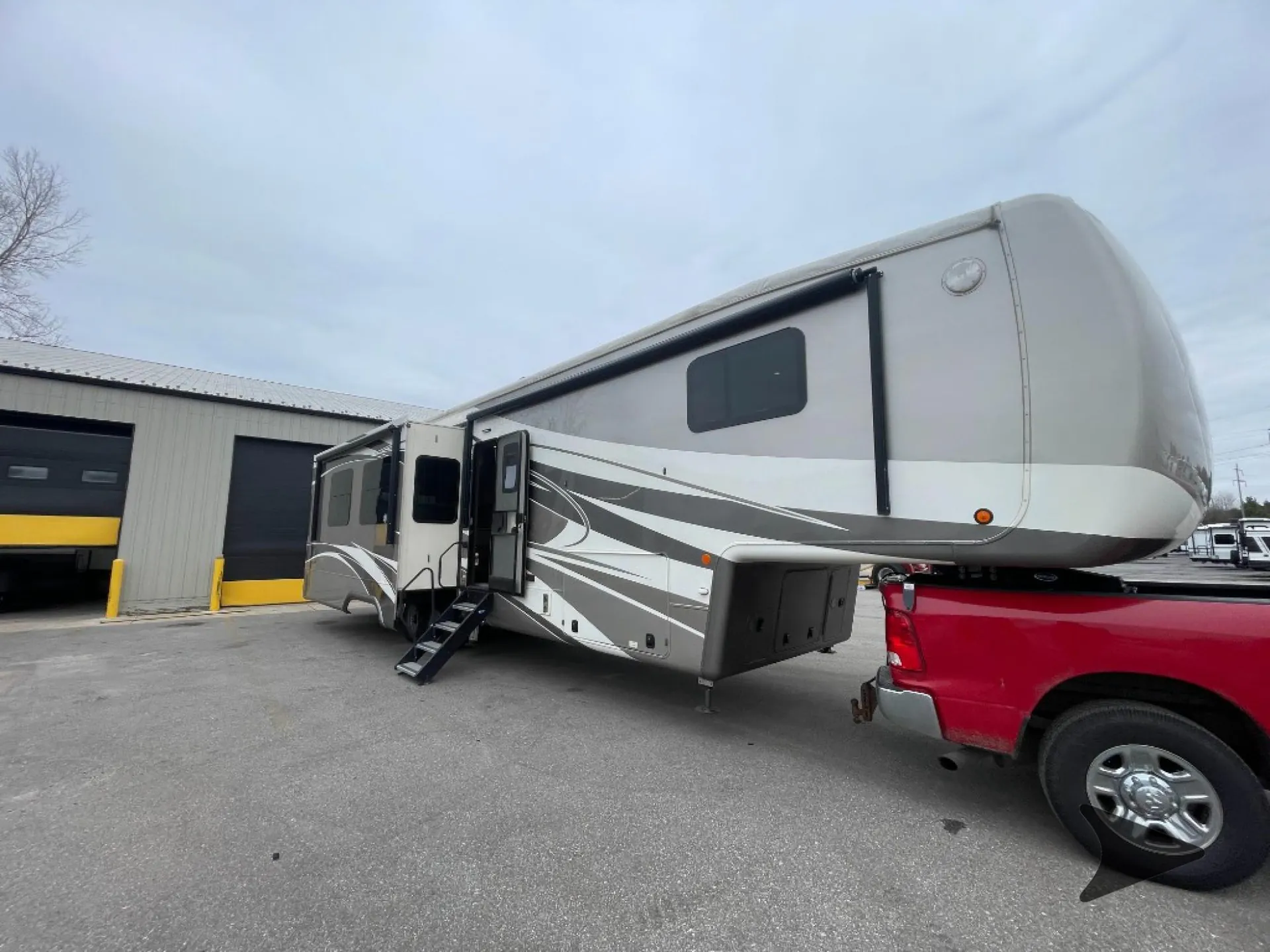 2020 DRV Mobile Suites 41RKSB4 - Photo 2