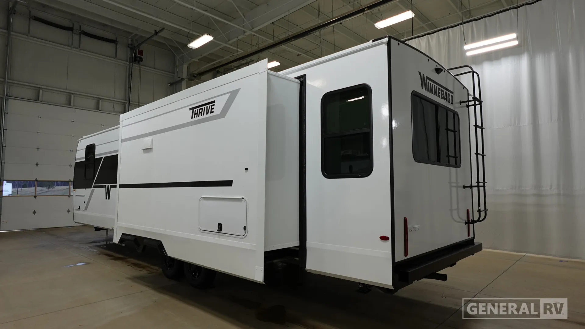 2026 Winnebago Thrive 29RLO - Photo 4
