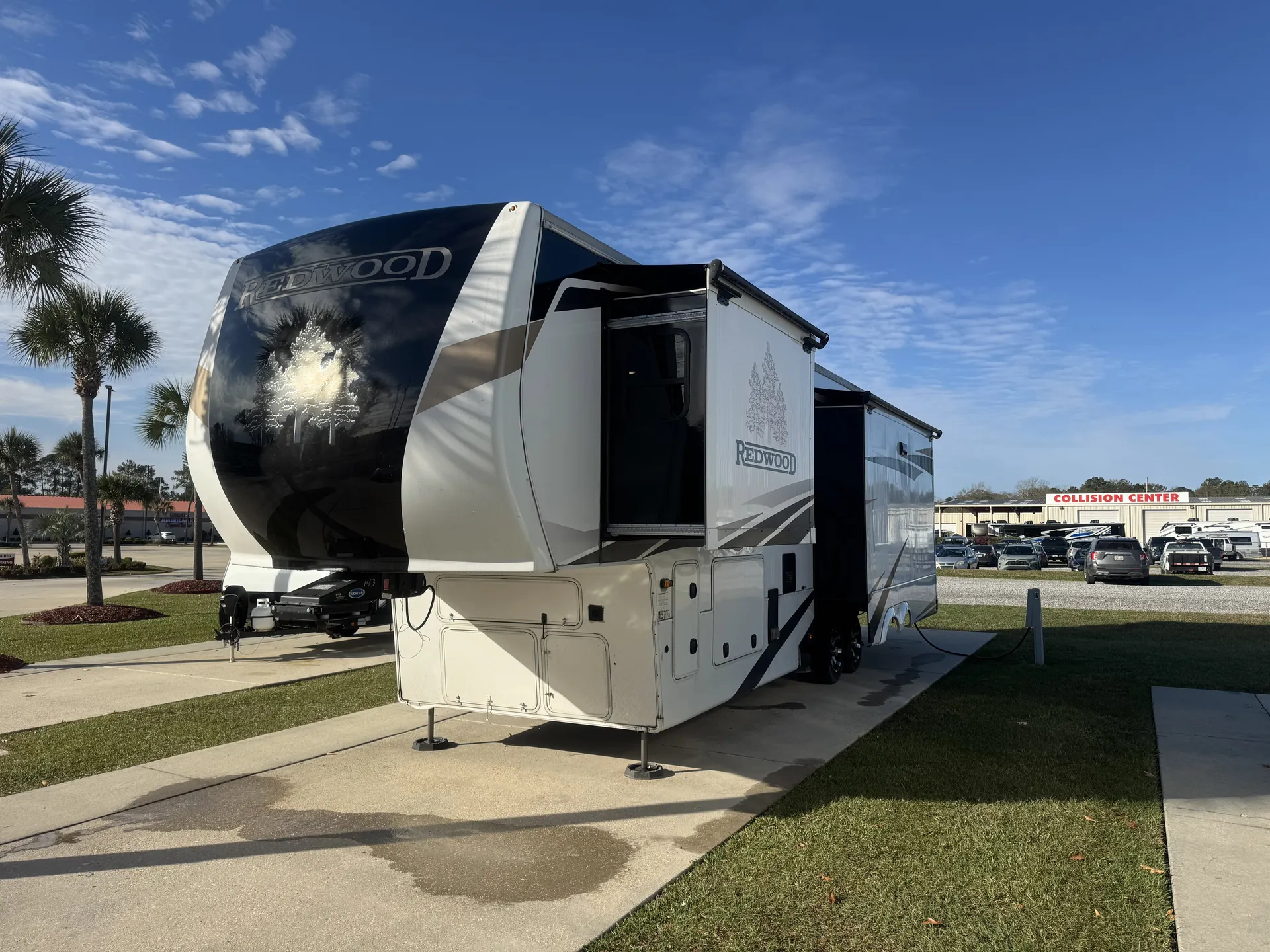 2022 CrossRoads Redwood RW3401RL - Photo 4