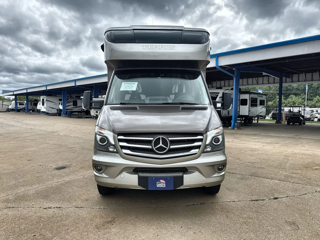 2019 Tiffin Wayfarer 25 QW, Photos photo 4