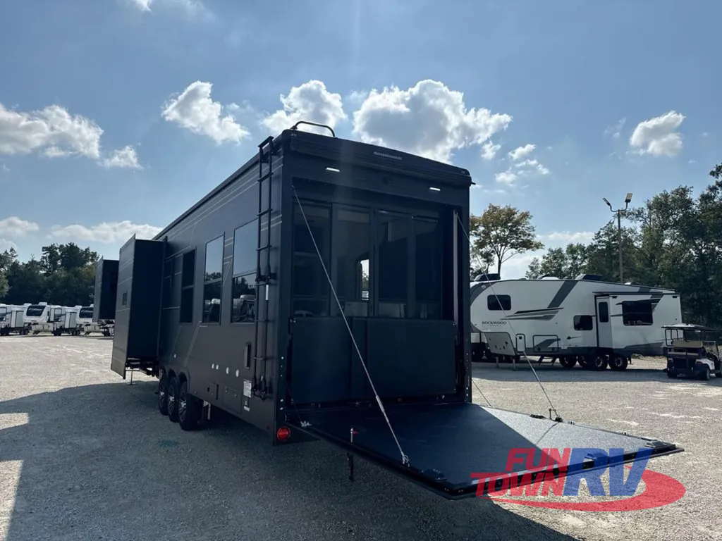 2026 Keystone Raptor 415, Photos photo 5