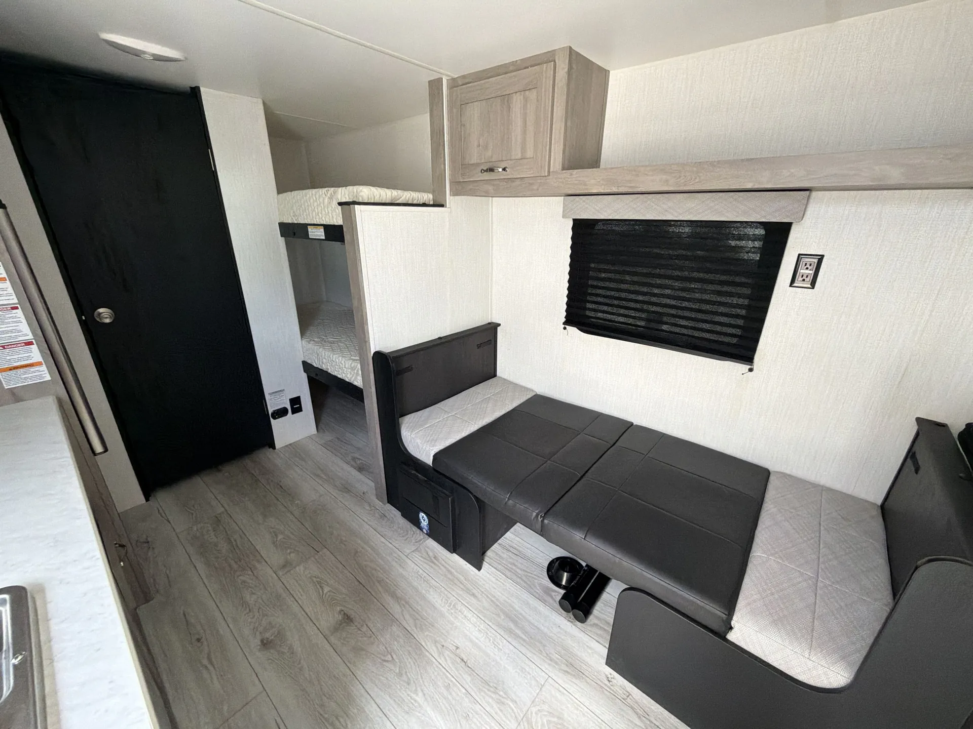 2024 Cruiser RV Avenir 17BH — living area main
