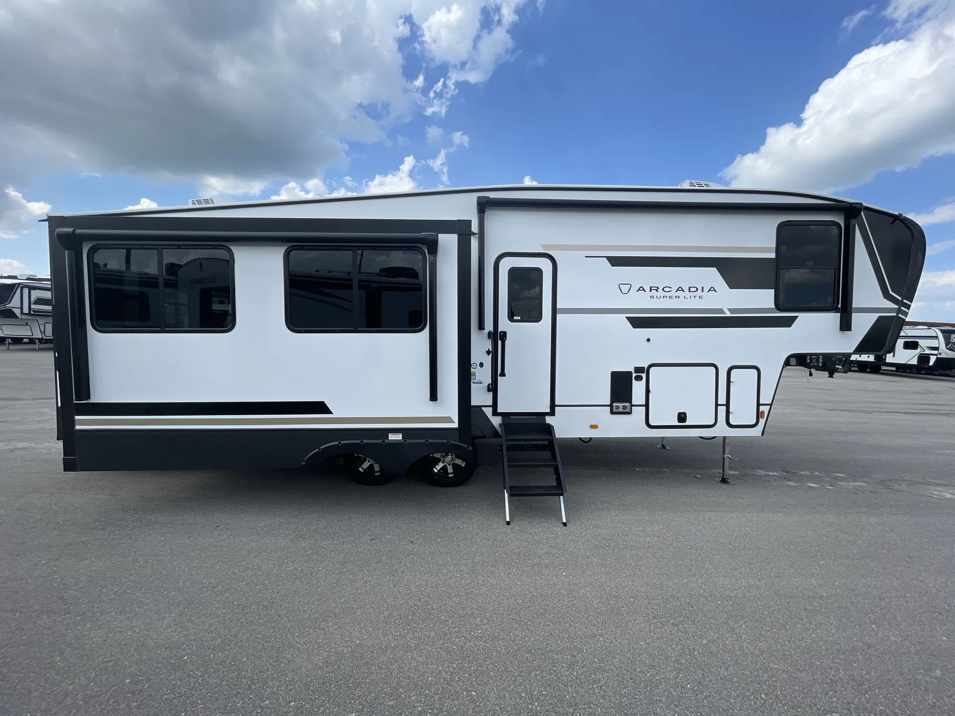 2026 Keystone Arcadia Super Lite 292SLRL — campside