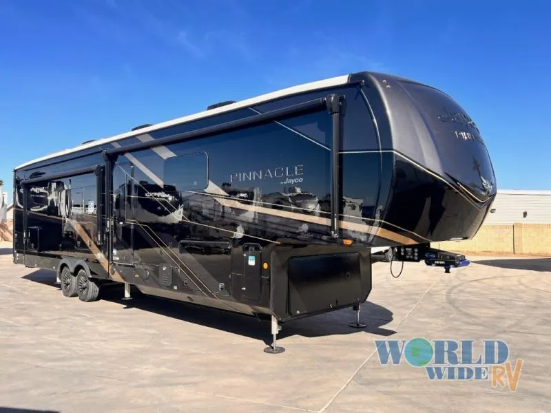 2026 Jayco Pinnacle 38FBRK - Photo 2
