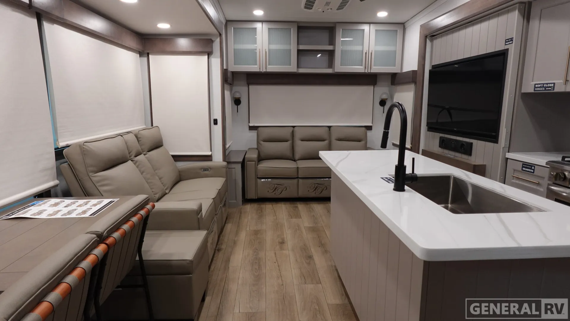 2026 Alliance RV Paradigm 310RL - Photo 3