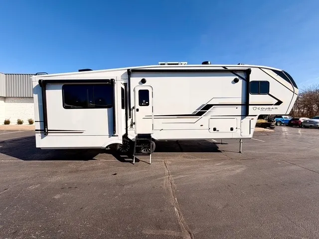 2026 Keystone RV Cougar Half-Ton 29MBD - Photo 3