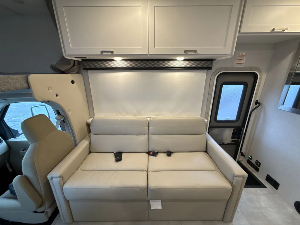 2026 Thor Motor Coach Freedom Elite 28HE, Photos photo 8