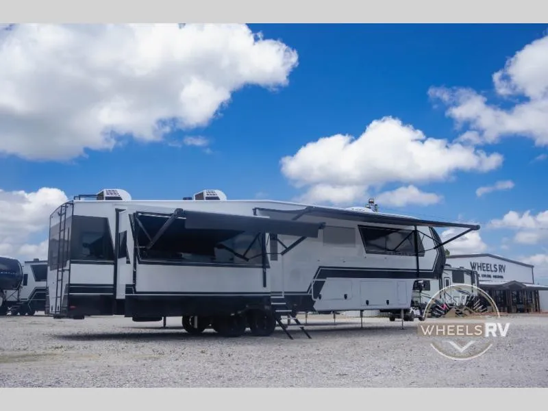 2027 Brinkley Model Z 3610 - Photo 4