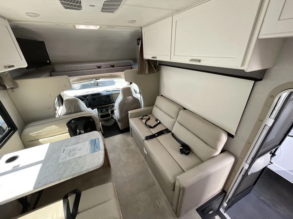 2026 Thor Motor Coach Freedom Elite 28HZ, Photos photo 2