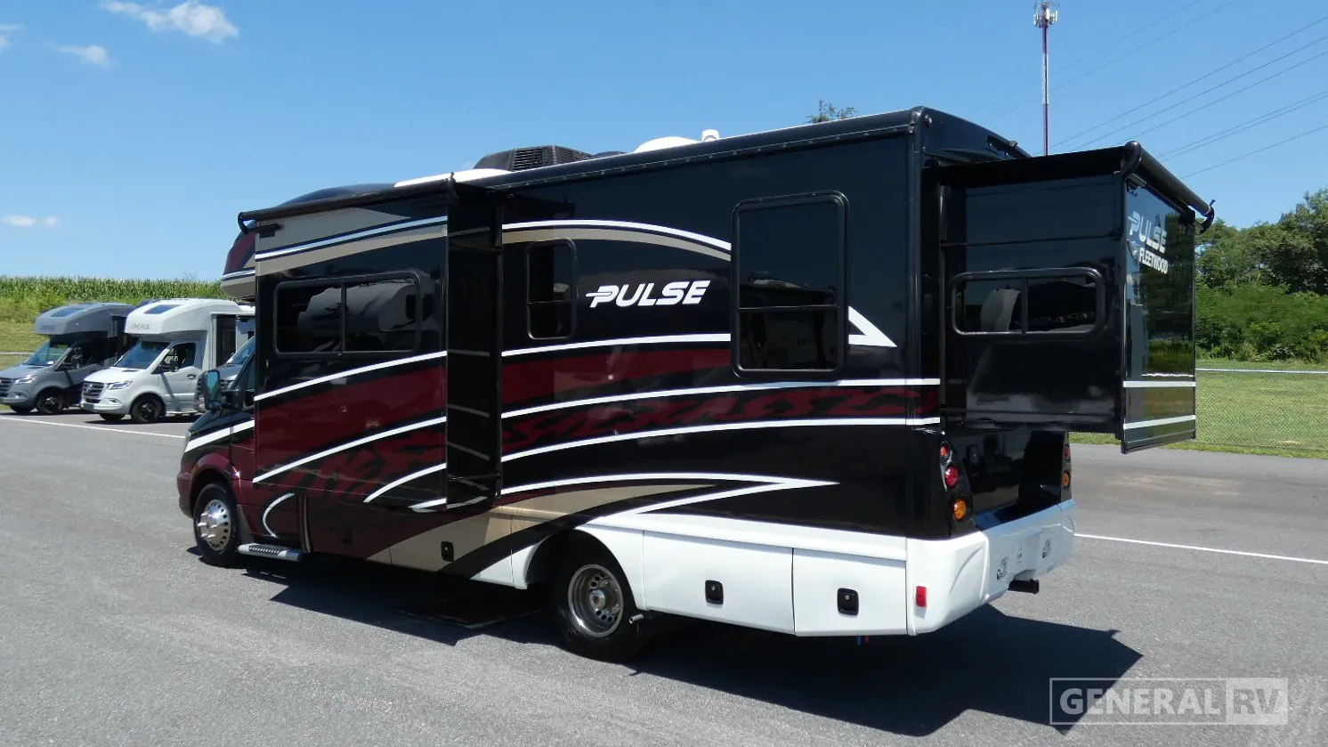 2019 Fleetwood Pulse 24A - Photo 4