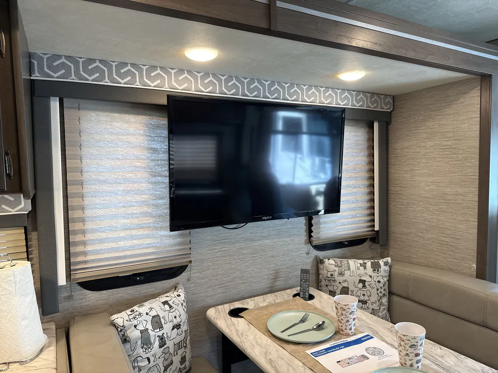 2021 Thor Motor Coach Freedom Traveler A32, Photos photo 14