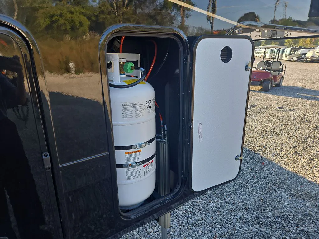 2027 Jayco Pinnacle 36FBTS, Photos photo 2