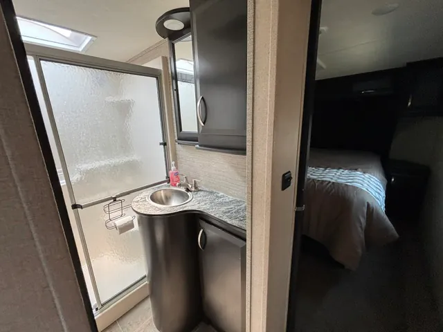 2018 Dutchmen Voltage Triton 3551, Photos photo 36