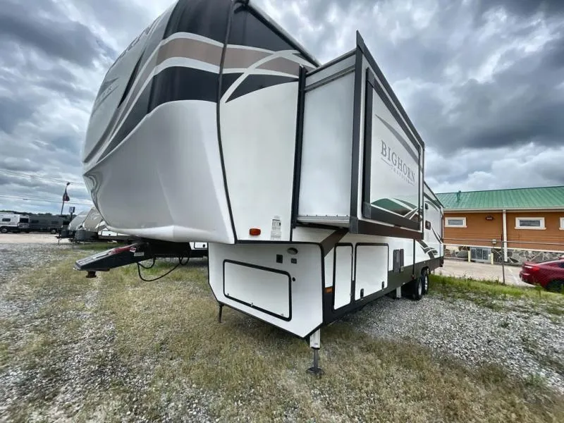 2020 Heartland Bighorn Traveler 37SS - Photo 4