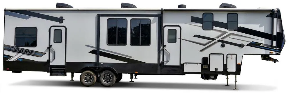Heartland Torque 384 exterior