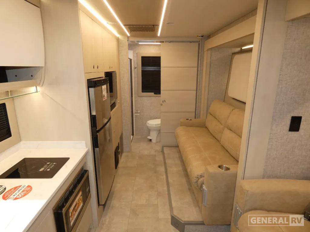 2025 Tiffin Wayfarer 25 XRW - Photo 3