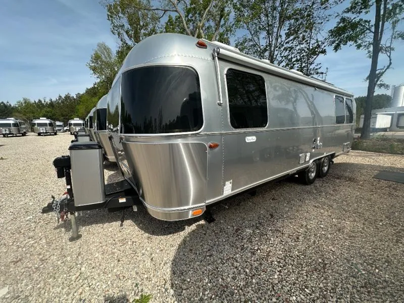 2026 Airstream Flying Cloud 27FB - Photo 4