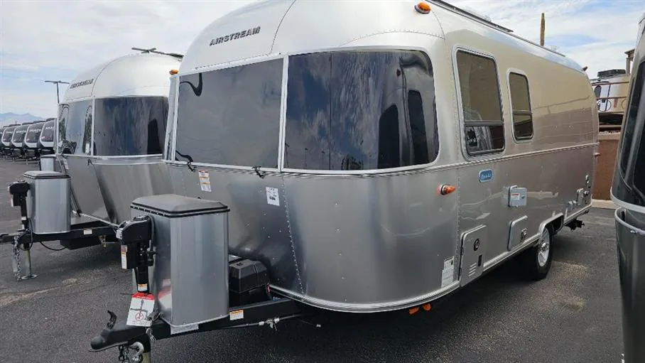 2026 Airstream Bambi 22FB - Photo 3