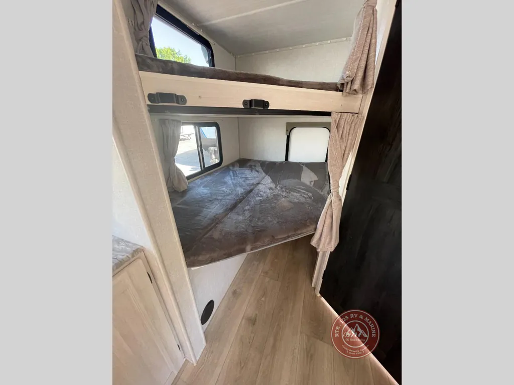 2024 Forest River Surveyor Legend 260BHLE, Photos photo 13