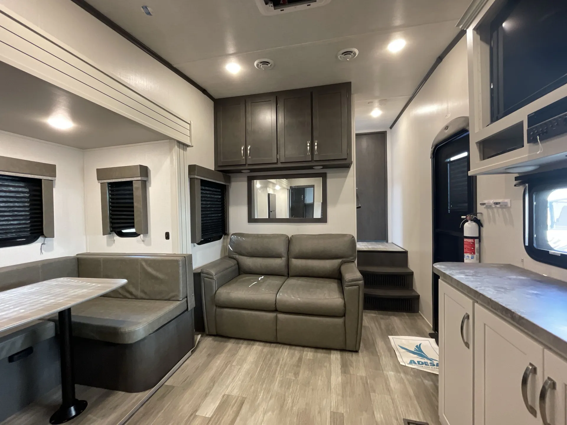 2024 Keystone Cougar Sport 2700BH — bathroom