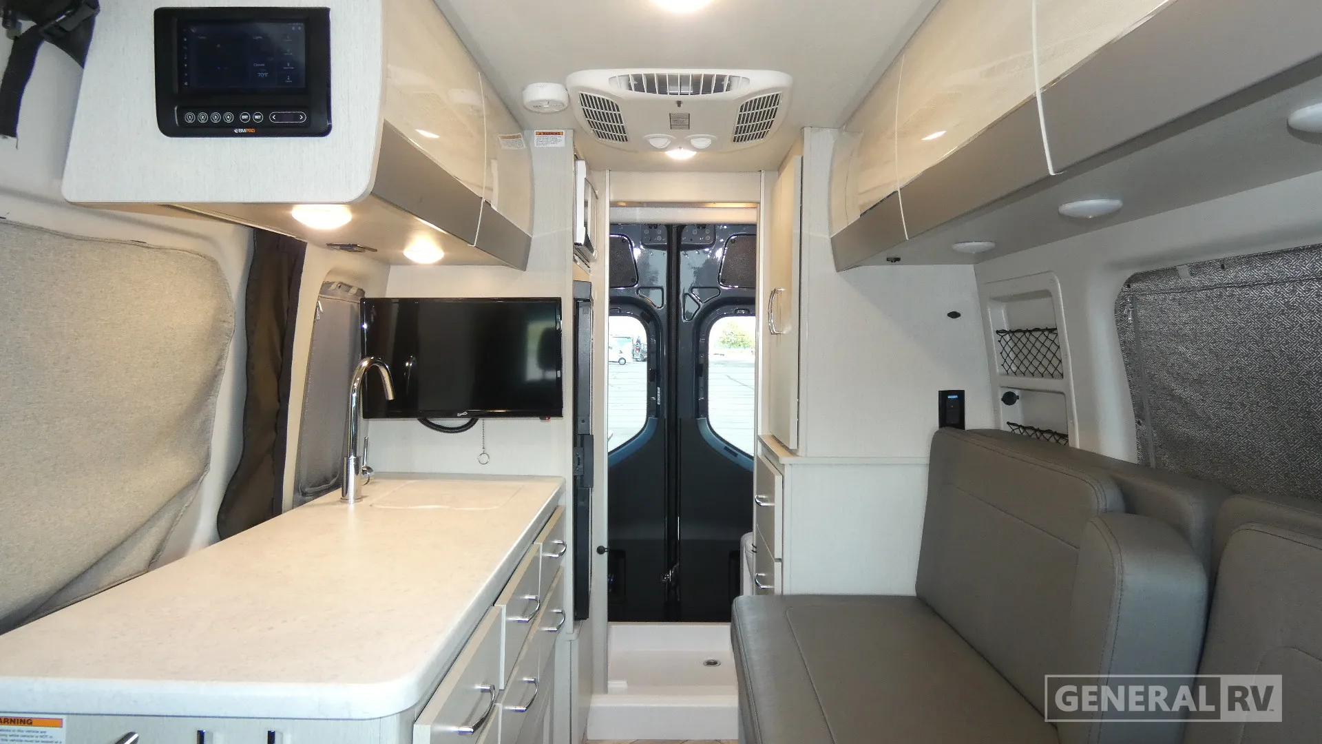2024 Thor Motor Coach Freedom Elite 19R - Photo 3