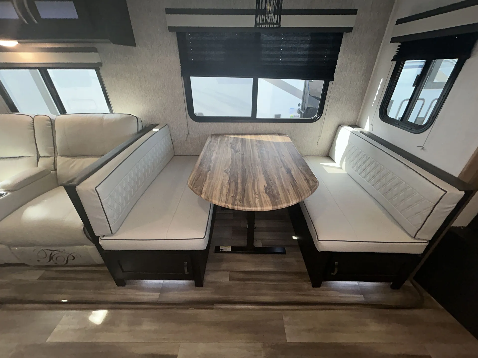 2022 Coachmen Freedom Express 259FKDS - Photo 3