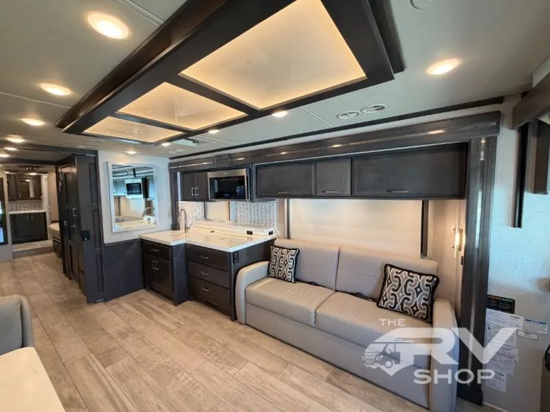 2023 Thor Motor Coach Venetian B42 - Photo 4