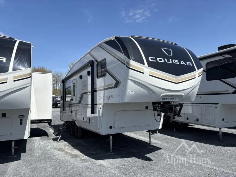2025 Keystone Cougar Half-Ton 23MLE - Photo 2