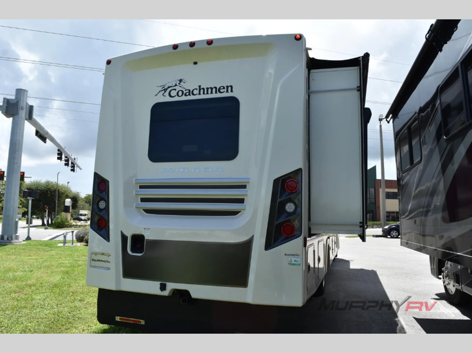 2022 Coachmen Mirada 35OS - Photo 4